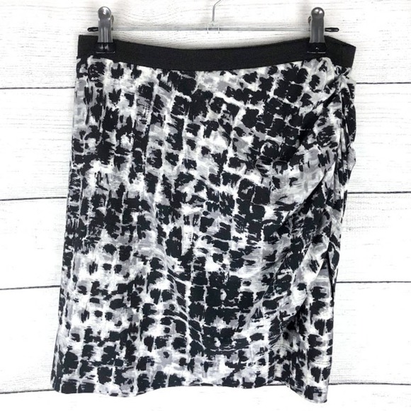 BCBGMaxAzria Black & White Leopard Print Wrap Mini Skirt - Picture 1 of 9